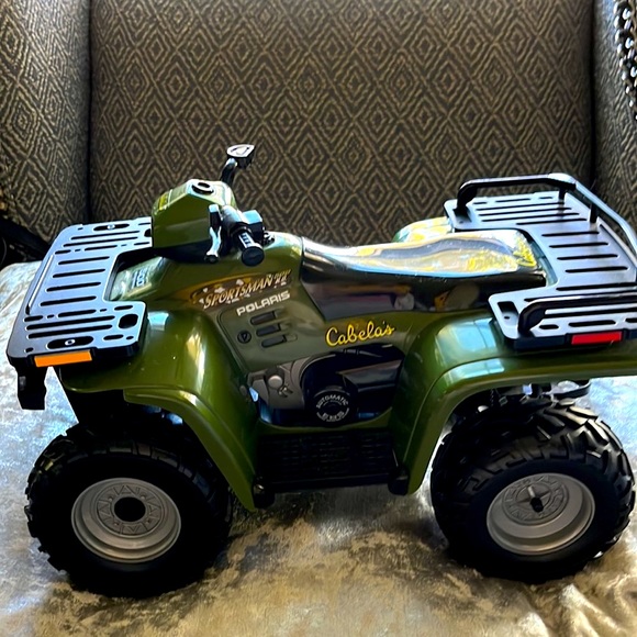 Cabela’s ATV sprtsman500 HO Polaris kids moto - Picture 2 of 9